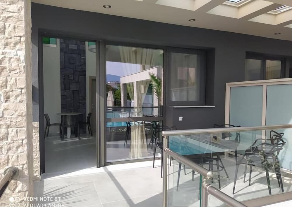 Amalia Deluxe Villas — Nea Vrasna — photo 2