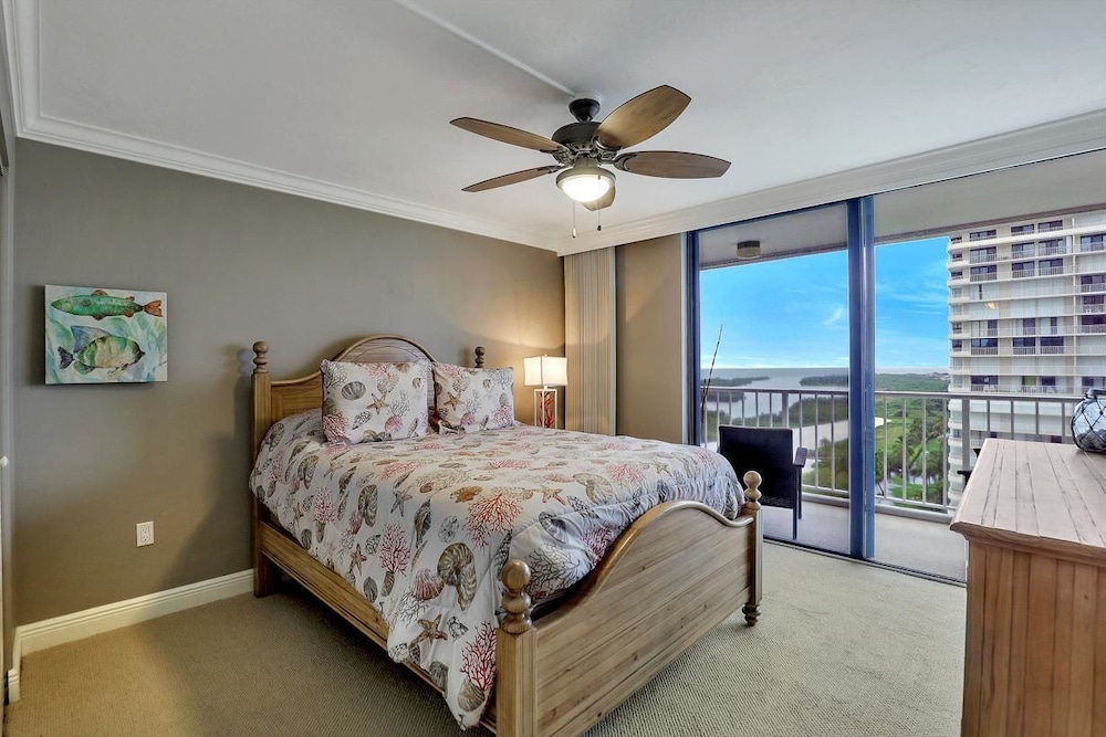 South Seas Tower 1 1212 - photo 5