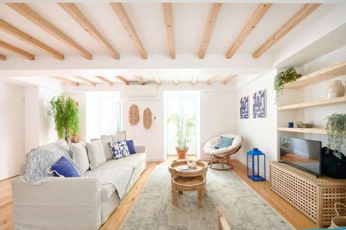 Charming duplex with private Terrace and Parking — 4-Star Luxury Hotel in Lisbon, Portugal