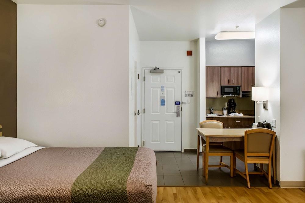 Quality Inn Fishers Indianapolis - photo 21