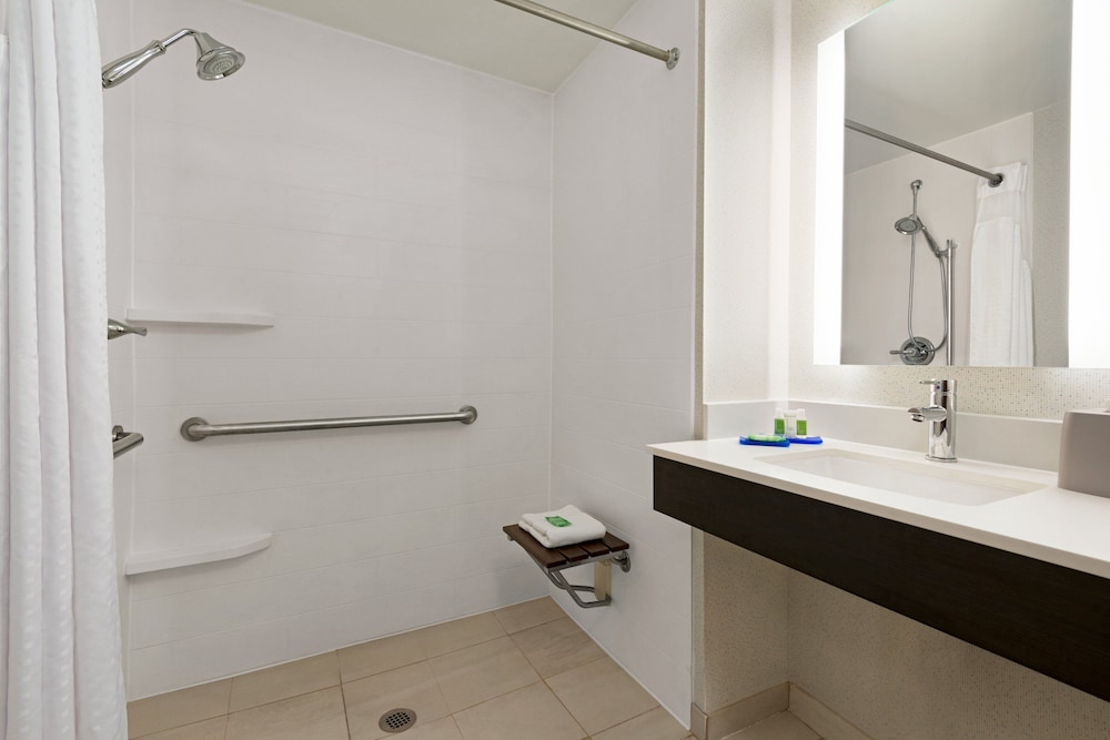 Holiday Inn Express & Suites McAlester by IHG - photo 16