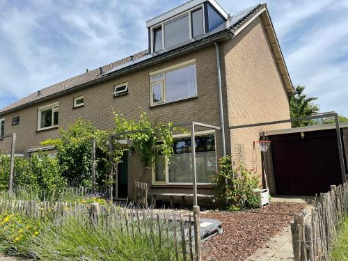 Fijn Gezinshuis Om Vakantie Te Vieren — Harderwijk