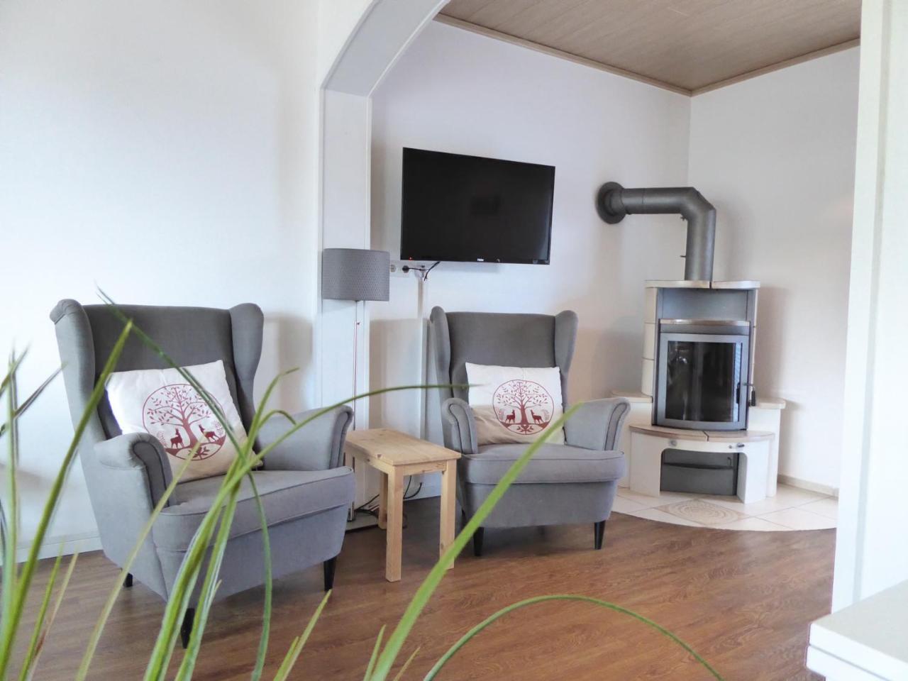 Family Mountain Winterberg Chalet privates Haus 10 Pers 4 Schlafzimmer WiFi near Lift — 4-Star Luxury Hotel in Winterberg, Germany