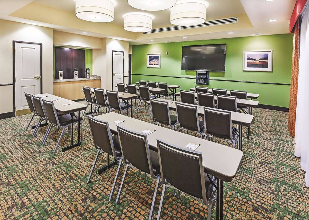 La Quinta Inn & Suites by Wyndham Pecos - photo 34