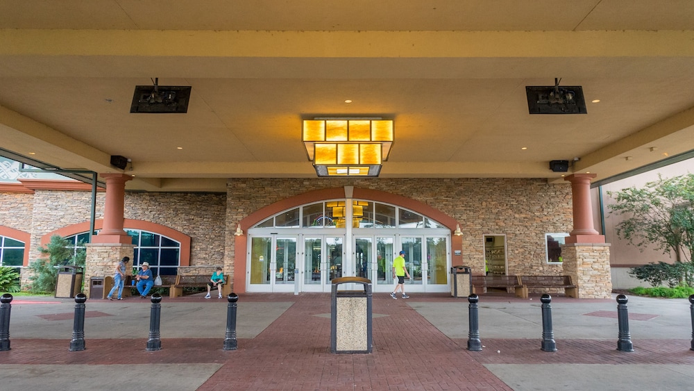 Delta Downs Racetrack Casino Hotel - photo 28