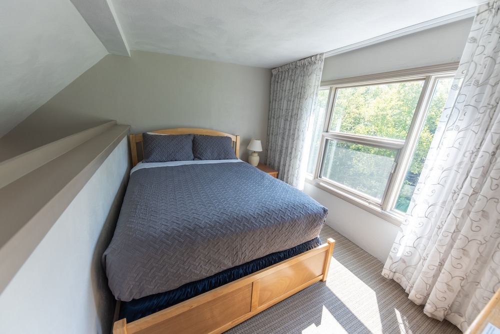 Sugarloaf Inn - photo 20