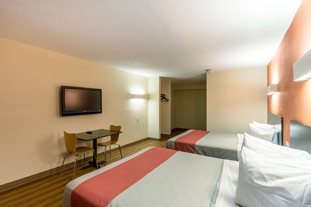 Motel 6 New Brunswick - photo 16