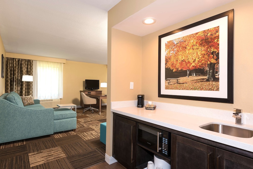Hampton Inn & Suites Fremont - photo 18