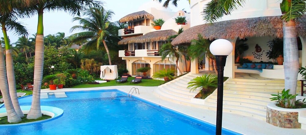 Ventana del Mar in Santa Maria Huatulco, Mexico