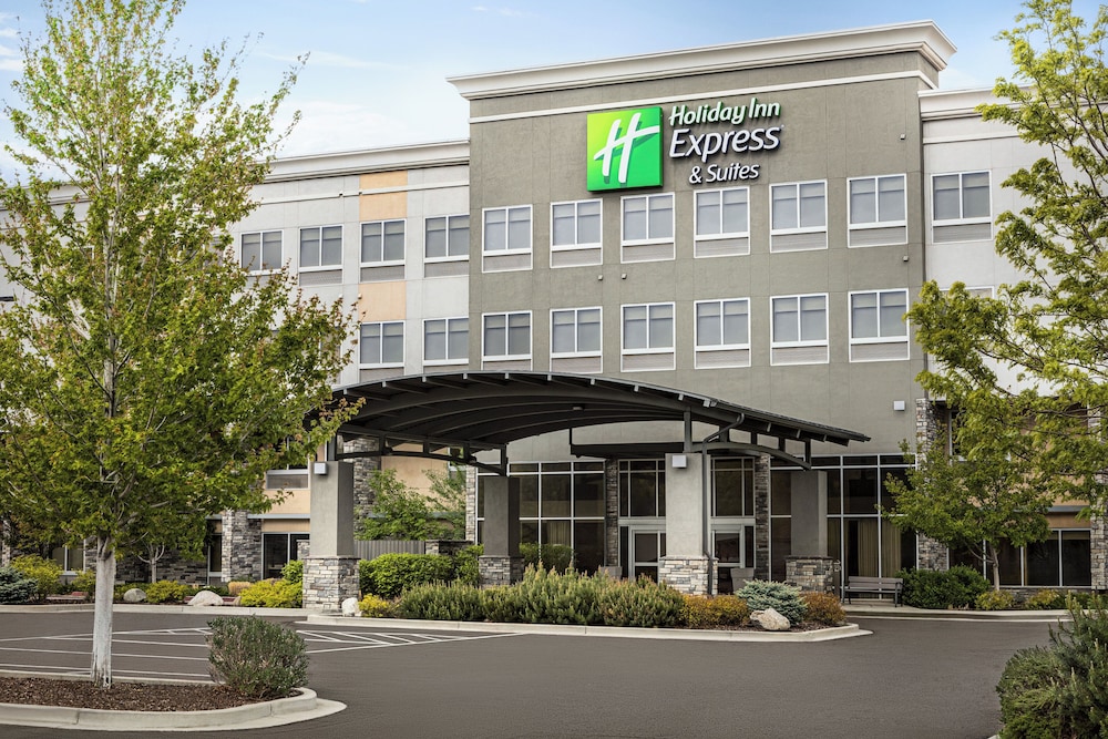 Holiday Inn Express & Suites Colorado Springs Central by IHG - photo 52