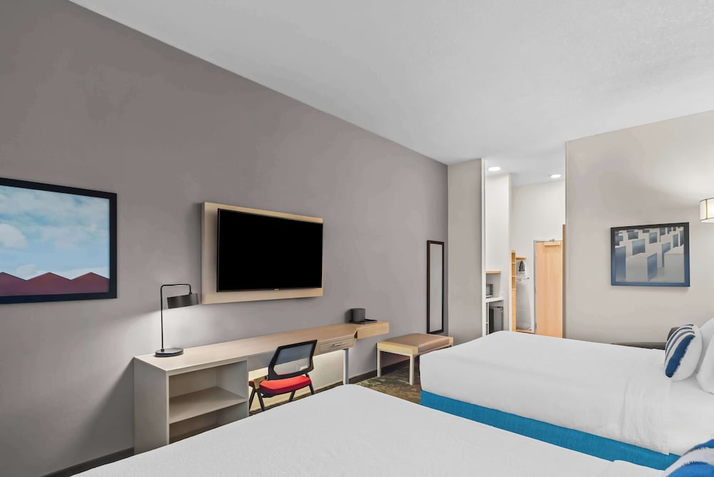Best Western Plus Ogallala Inn - photo 20