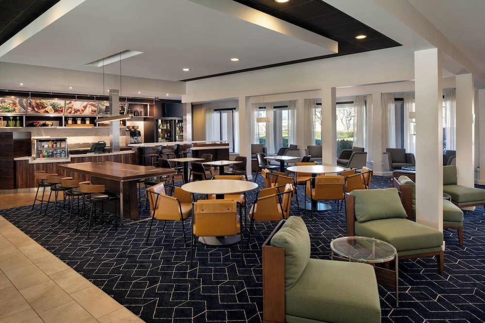 Courtyard by Marriott Bakersfield - photo 5