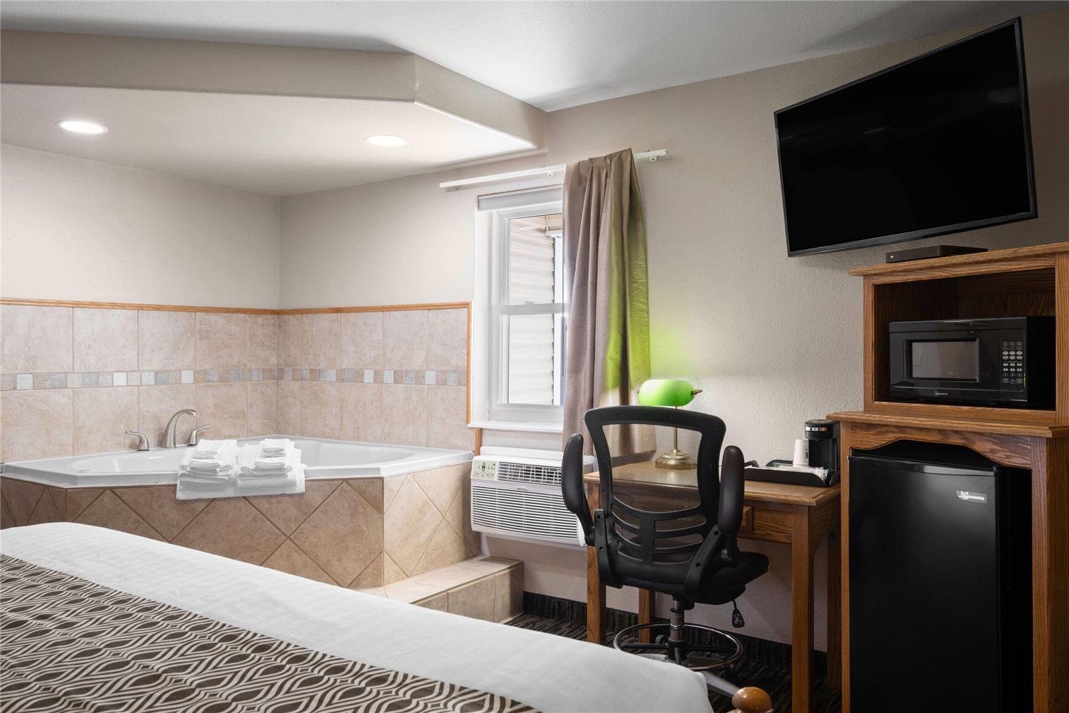 Super 8 by Wyndham Lewistown - photo 25