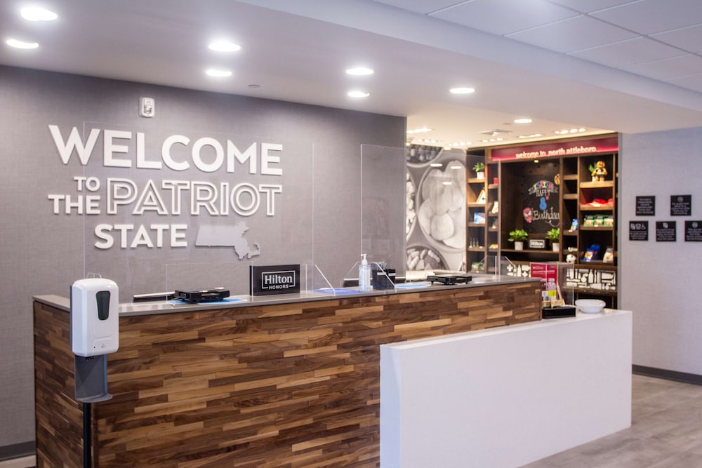 Hampton Inn & Suites North Attleboro - photo 9