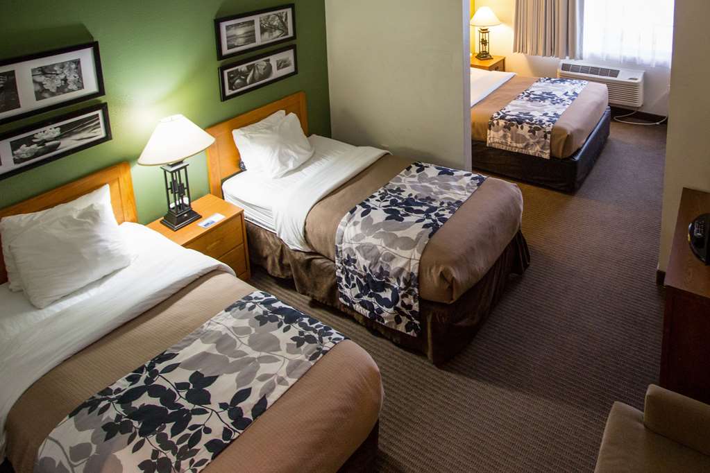 Sleep Inn & Suites Conference Center Eau Claire North - photo 18