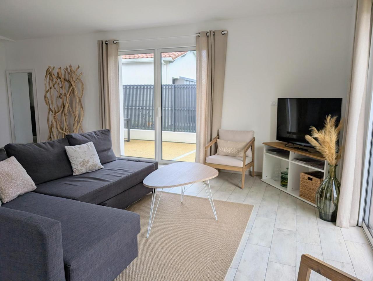Maison Neuve de Plain Pied Avec Exterieur — 4-Star Luxury Hotel in Pornic, France