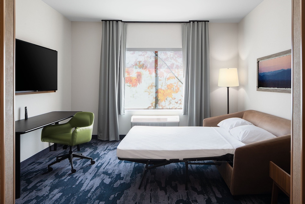 Fairfield by Marriott Inn & Suites Whitsett Greensboro East - photo 10