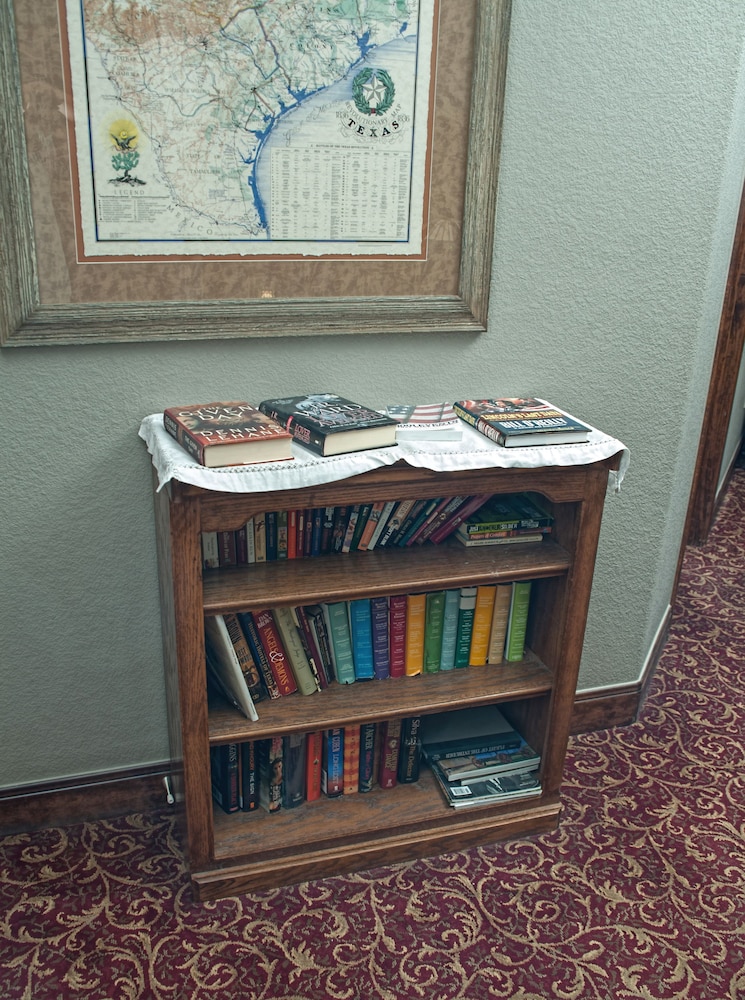 Yellow Rose Inn - photo 32