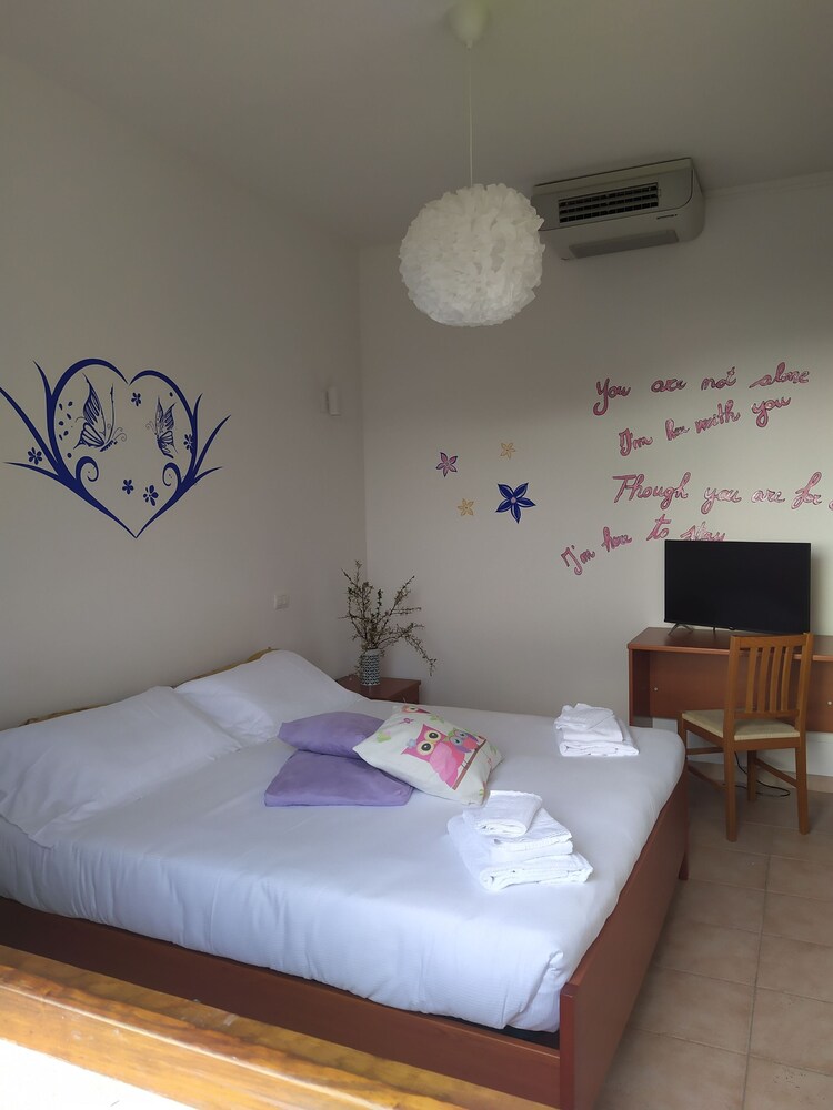 Room in B&B note di Stelle Resort in Marru — hotel in Marrubiu