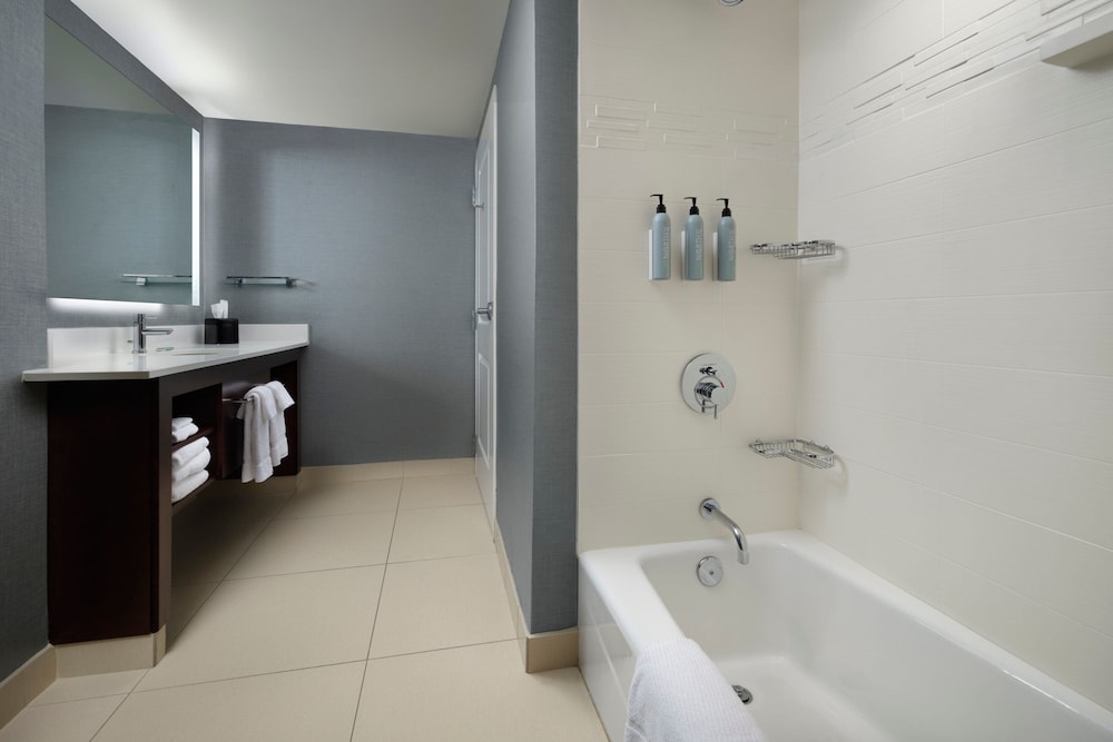 Residence Inn by Marriott Green Bay Downtown - photo 30