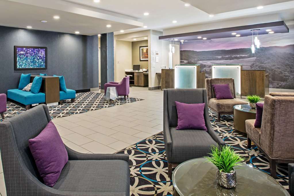 La Quinta Inn & Suites by Wyndham York - photo 8