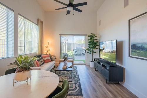 Phoenix Stay Near Mayo Clinic & Shopping Pool & Parking S134 — 4-Star Luxury Hotel in Scottsdale, United States