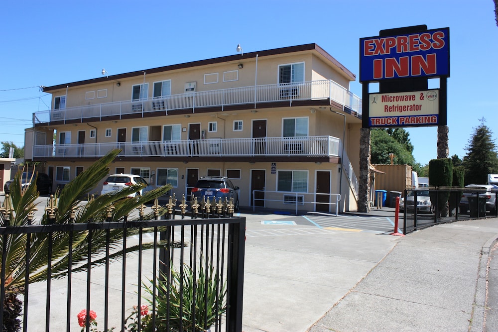 Express Inn - carbon neutral hotel in Vallejo
