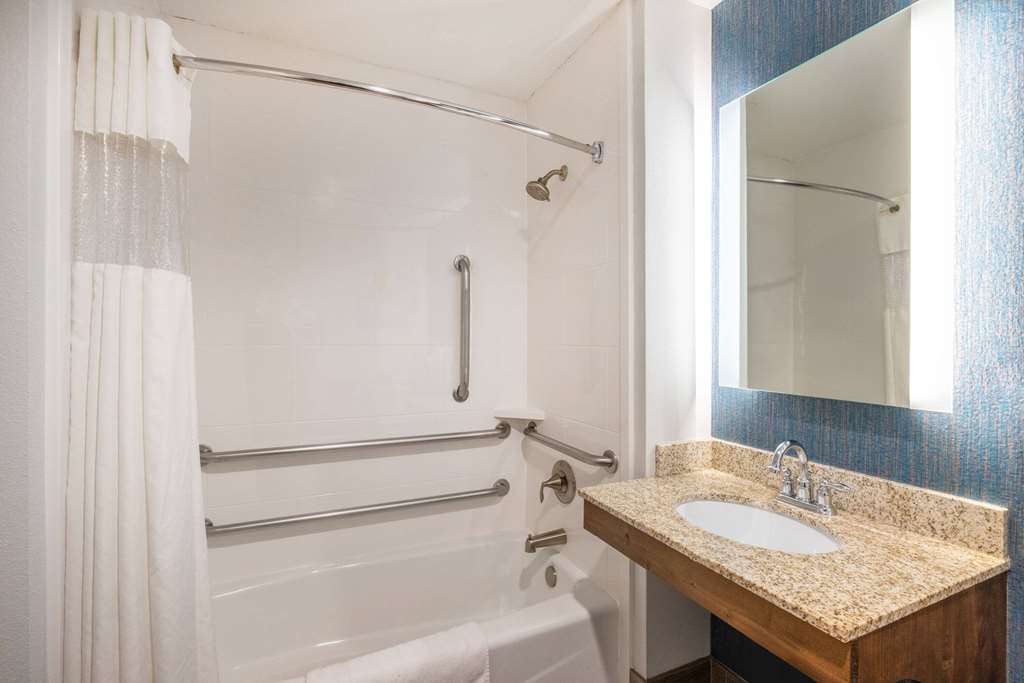 La Quinta Inn & Suites by Wyndham St. George - photo 15