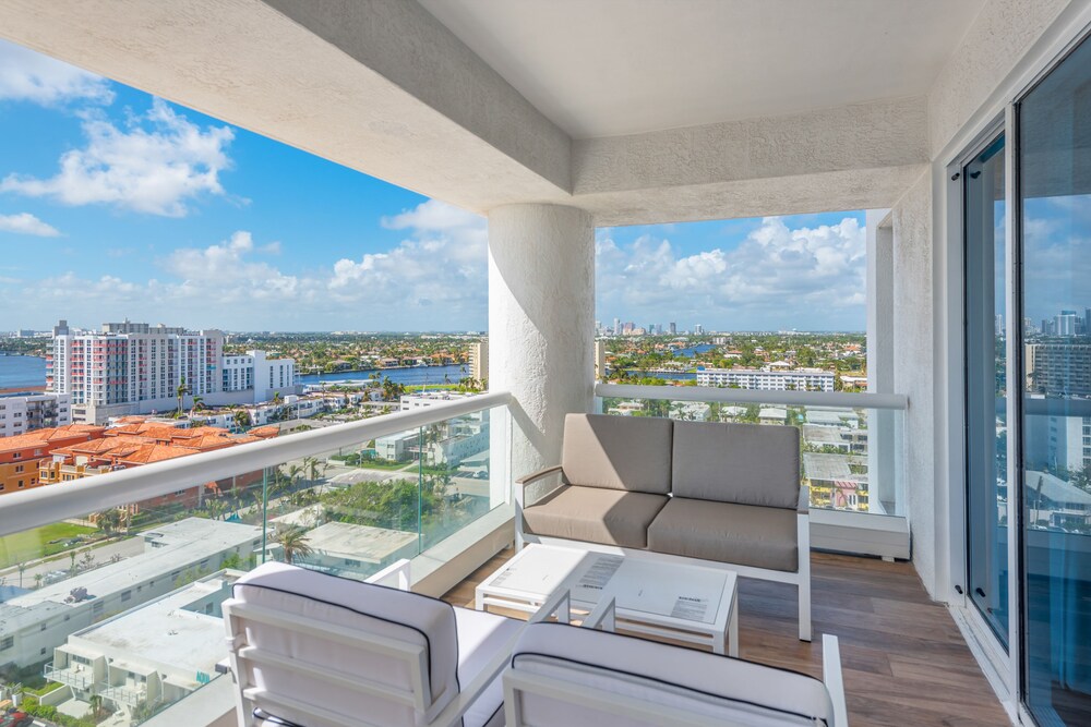 Private Residences at Conrad by LRMB - photo 21