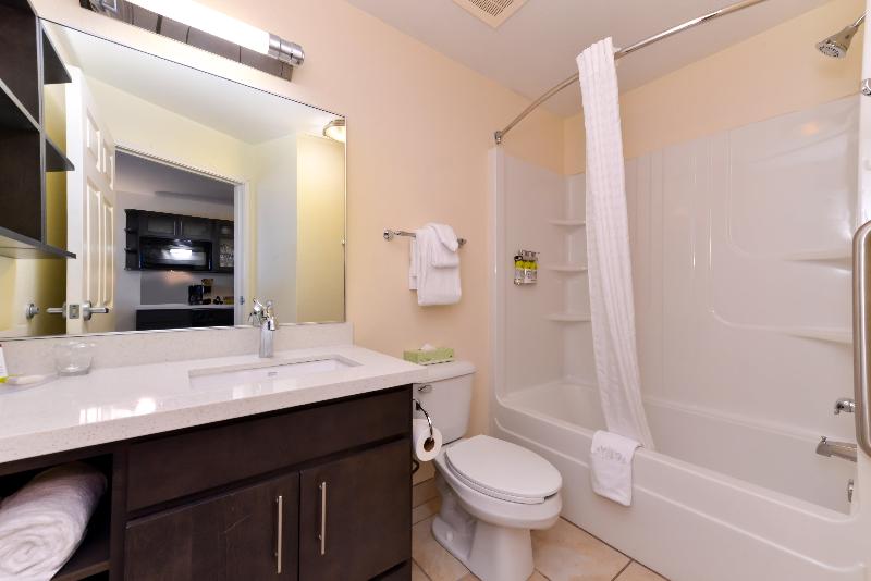 Candlewood Suites Bloomington Normal - photo 19