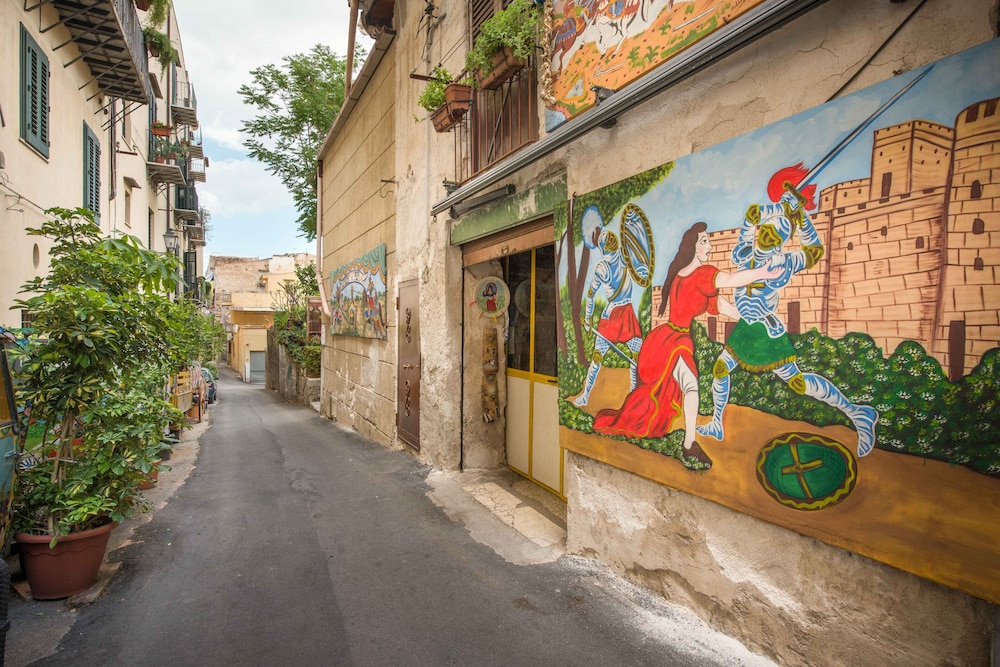 Casetta dell'architetto alla Cattedrale by Wonderful Italy — 4-Star Luxury Hotel in Palermo, Italy