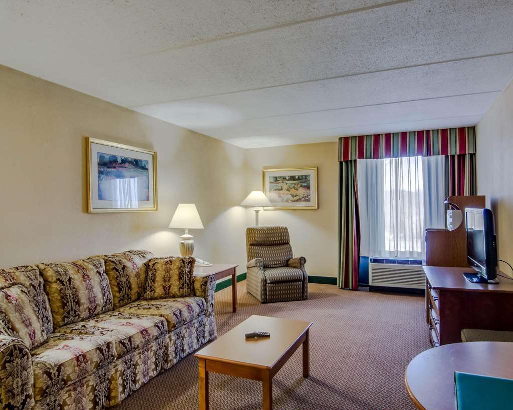 Quality Hotel and Conference Center Bluefield - photo 17