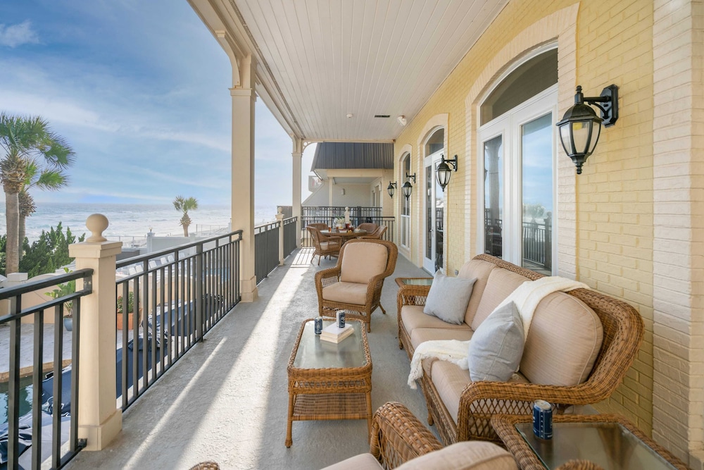 Promenade by Avantstay Beach Front Mansion w Breathtaking Views & Pool - photo 10