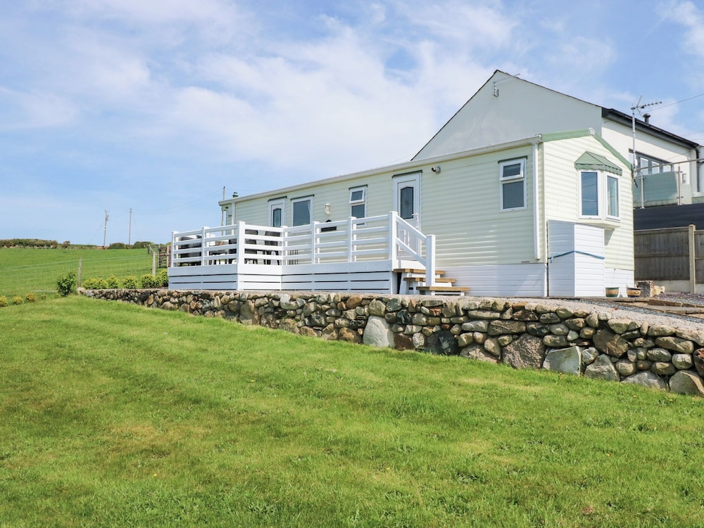 Ty Newydd Caravan - last minute hotel in Pwllheli