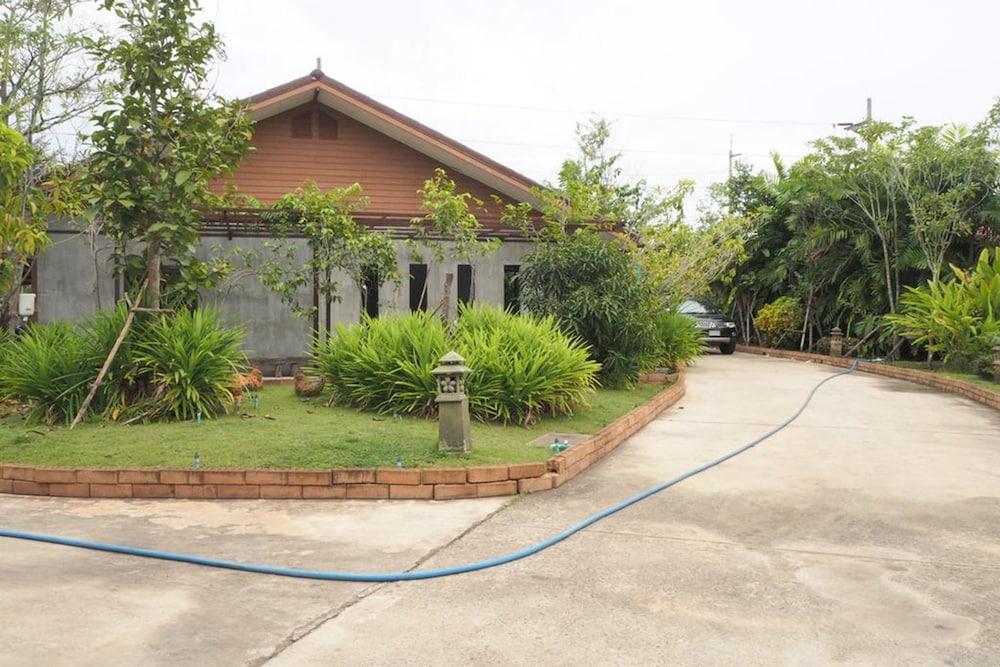 Rimmueng Resort - last minute hotel in Phanom Sarakham