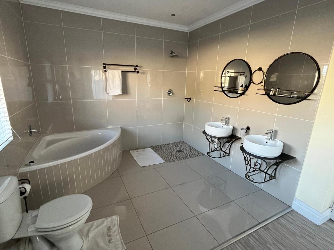 Lovely and Peaceful 3 bedroom house