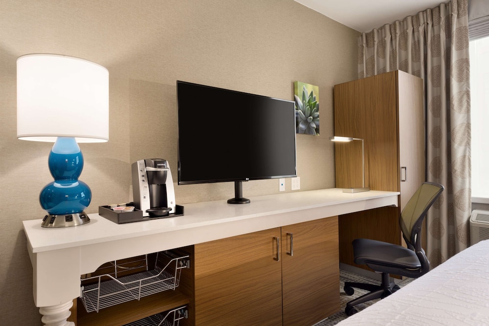 Hilton Garden Inn New York Times Square South - photo 20