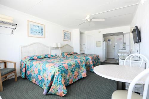 Commander by the Sea Motel - photo 25