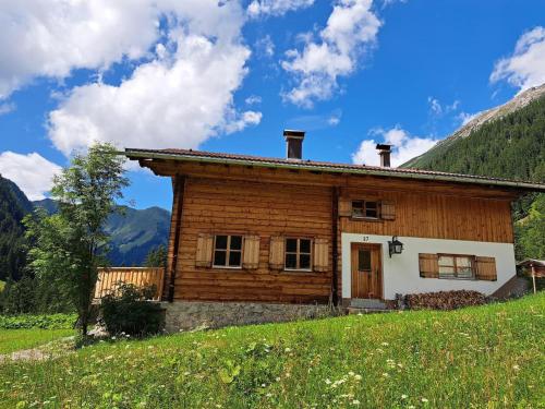 Alpenlodge Madau — hotel in Zams