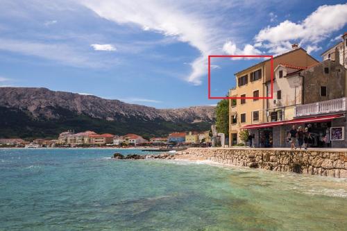 Apartment Frane — 4-Star Luxury Hotel in Baska, Croatia