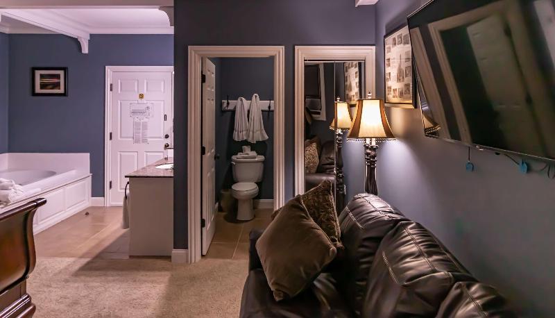 Depot Inn and Suites - photo 30