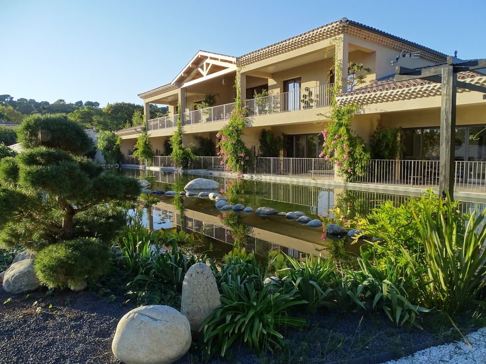 Maison du Lac — 4-Star Luxury Hotel in Les Angles, France