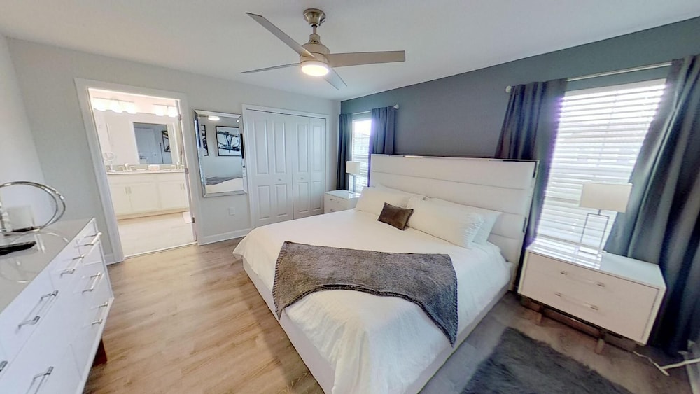 4802 LL Dream Getaway Luxury Townhome w Pool - photo 27