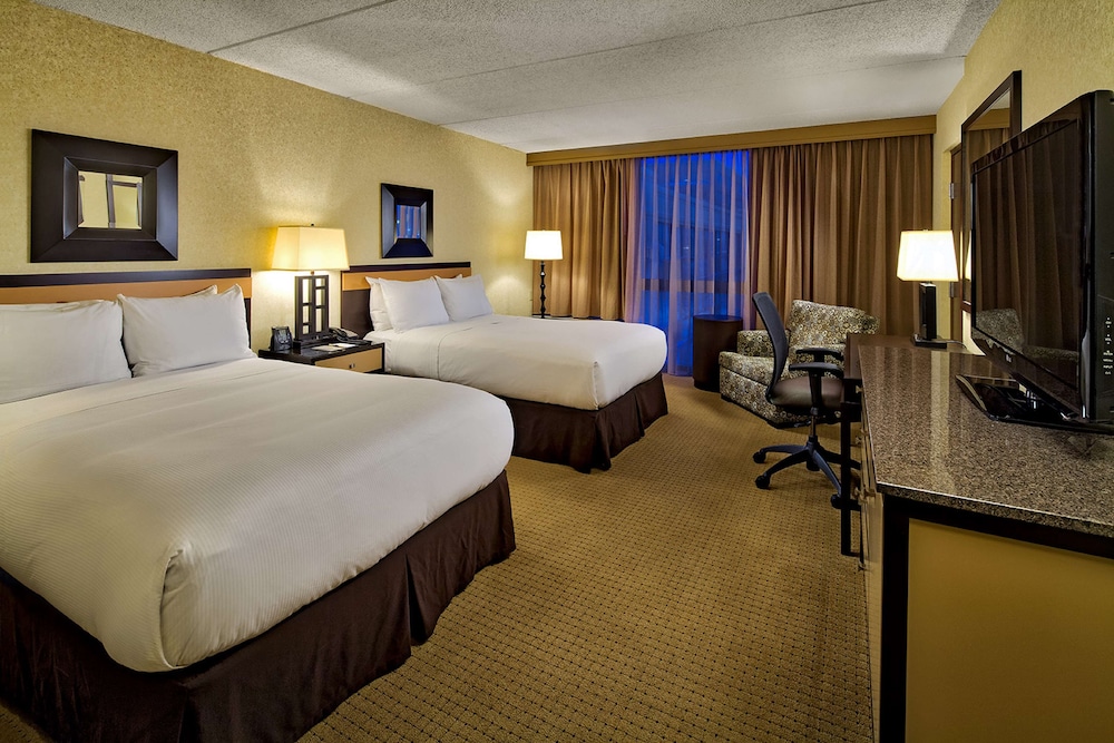 DoubleTree by Hilton Chicago Arlington Heights - photo 4