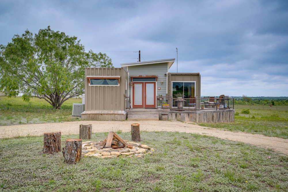 Peaceful Texas Getaway 16 Mi to New Braunfels — hotel in Kingsbury