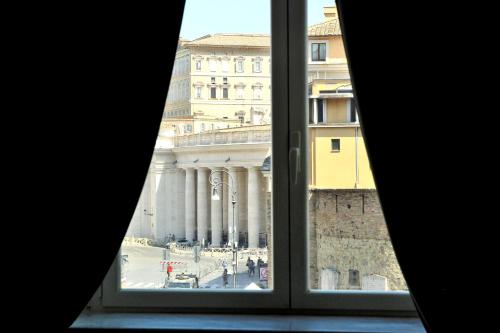 Vista San Pietro — 4-Star Luxury Hotel in Rome, Italy