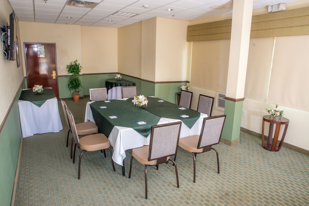Holiday Inn Express & Suites Cocoa by IHG - photo 94