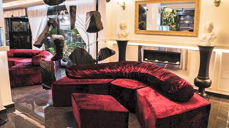 Meeting Hotel — hotel in Casoria