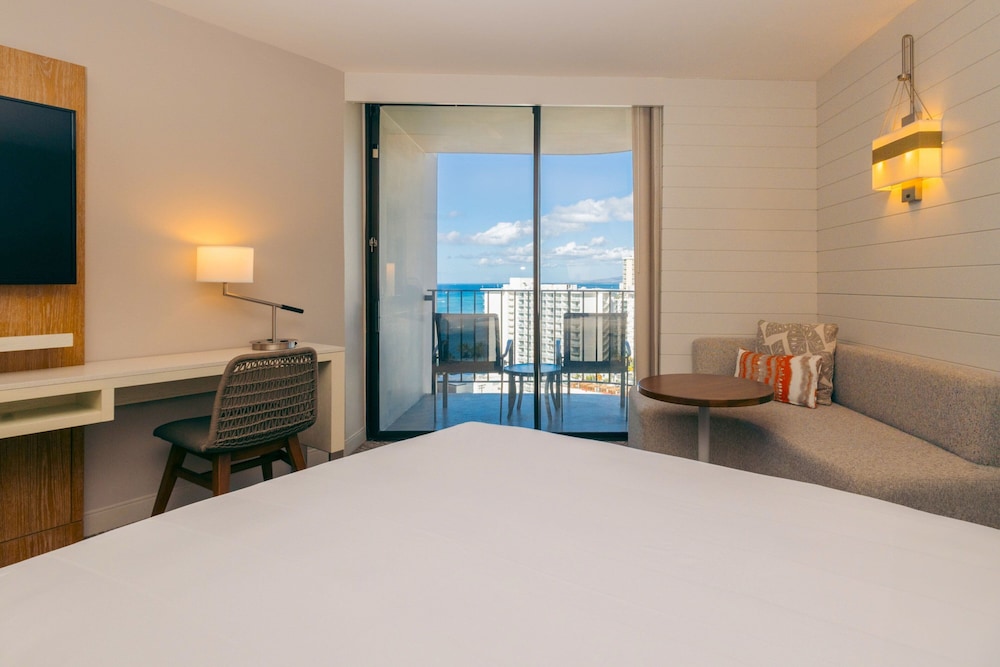 Waikiki Beach Marriott Resort & Spa - photo 43