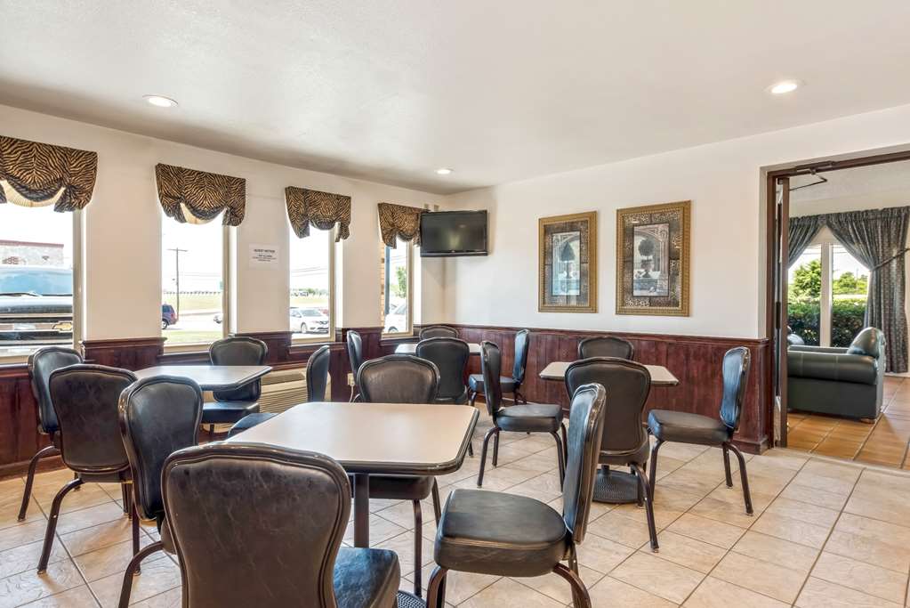 Americas Best Value Inn Paris - photo 24
